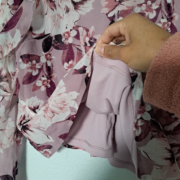 Charlotte Russe Lavender Floral Blouse - Picture 7 of 10